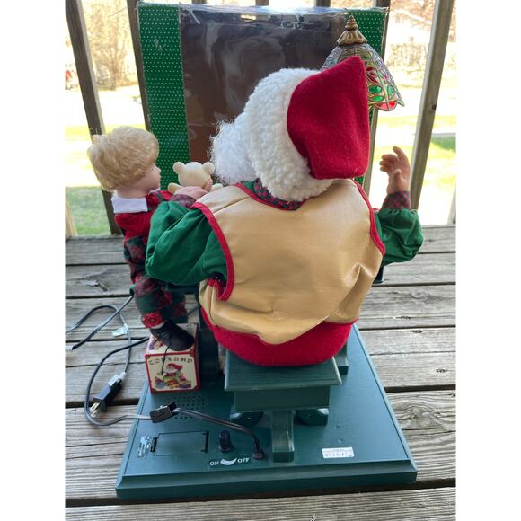 Holiday Creations 20" Animated Musical Lighted Santa Toy Workshop Motionette - Picture 9 of 16